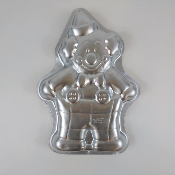 Wilton Clown Cake Pan #2105-6711 - Picture 1 of 3